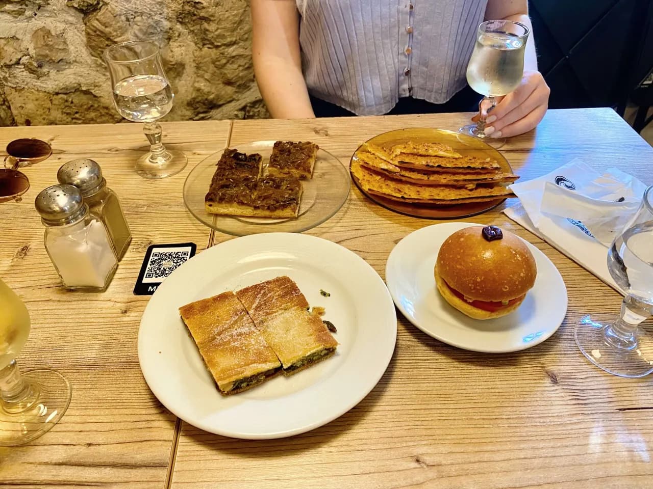 Gdzie zjeść w Nicei? Najlepsze restauracje i lokalne smaki