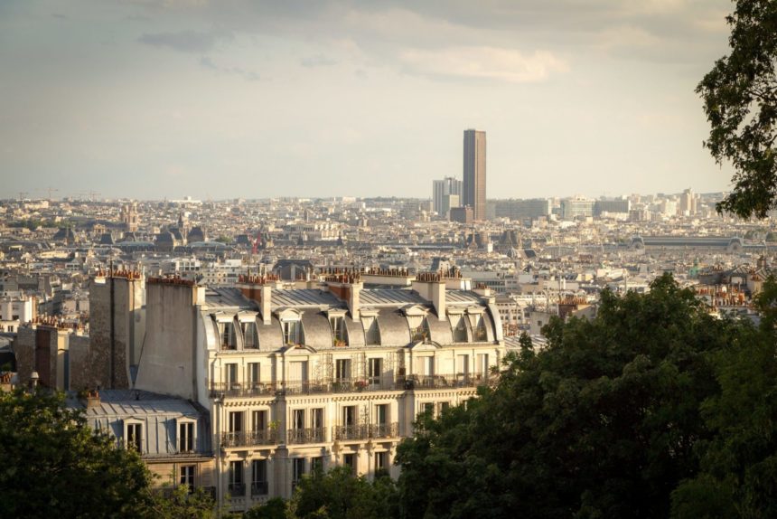 Wieża Montparnasse w Paryżu – lubić czy nienawidzić …